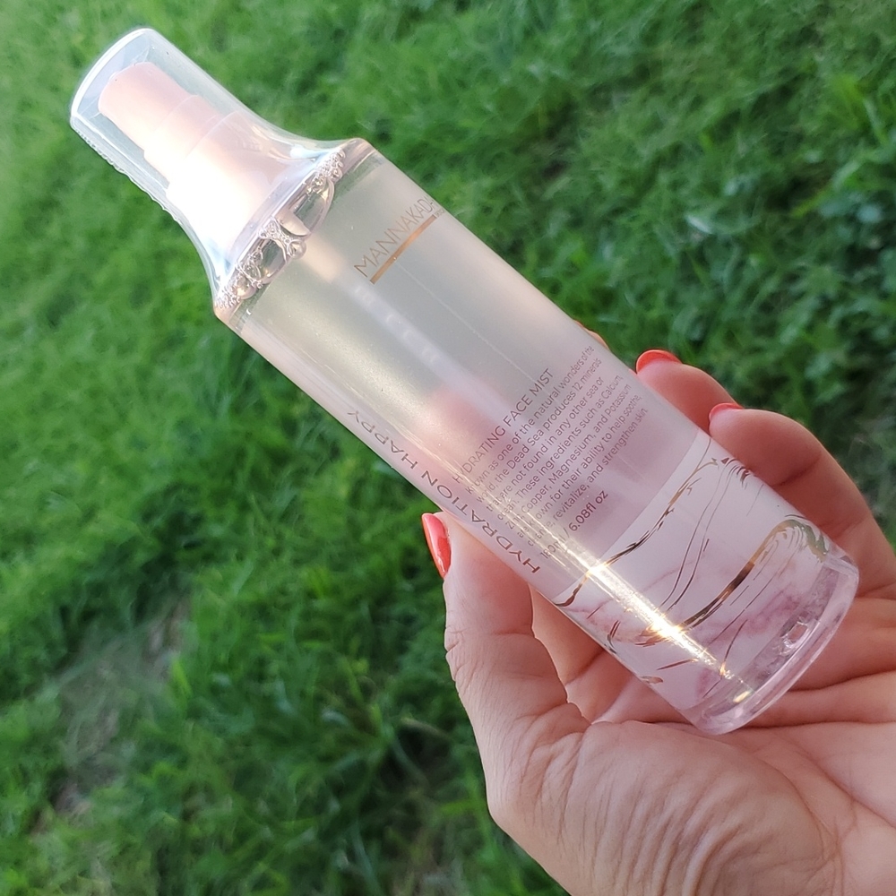 Manna Kadar Hydration Happy Face Mist Boxycharm